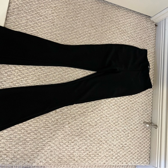 Zara Black Ribbed Flare Leggings - Picture 3 of 3